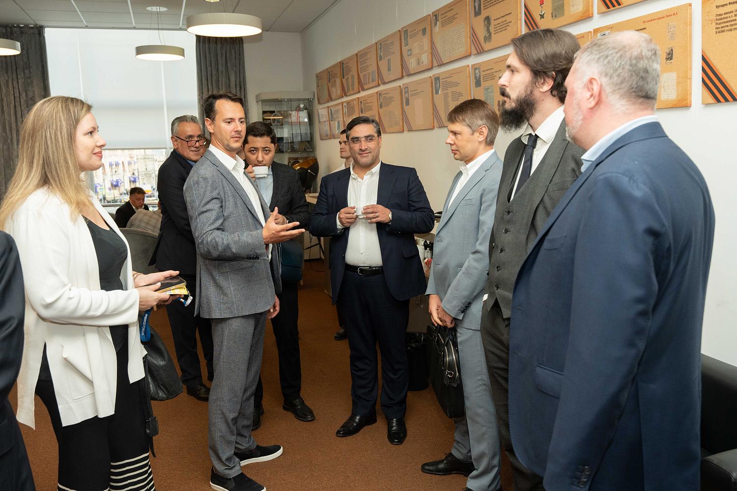 Дружеский нетворкинг накануне большого Форума