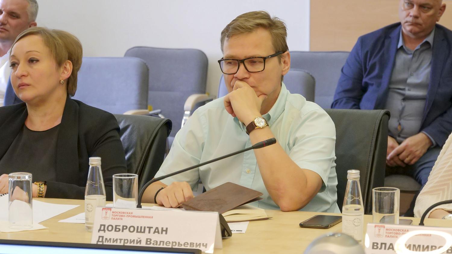 Обсуждена ситуация с неисполнением условий строительного госконтракта заказчиком в регионе 