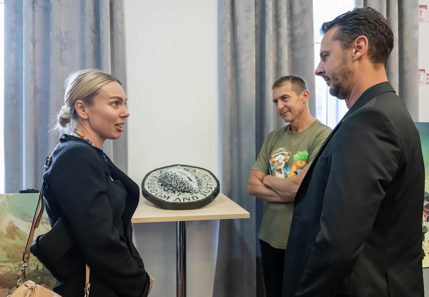 От Уганды до России – художественный мост через континенты