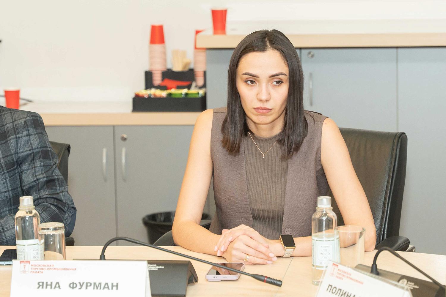 Маркировка рекламы в интернете по-прежнему вызывает много вопросов у предпринимателей и блогеров