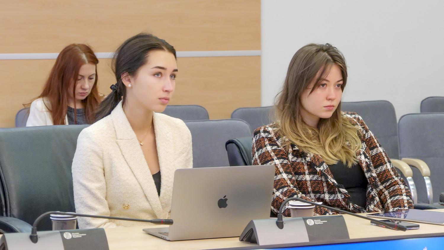 Кто и как регулирует цифровые отношения? 