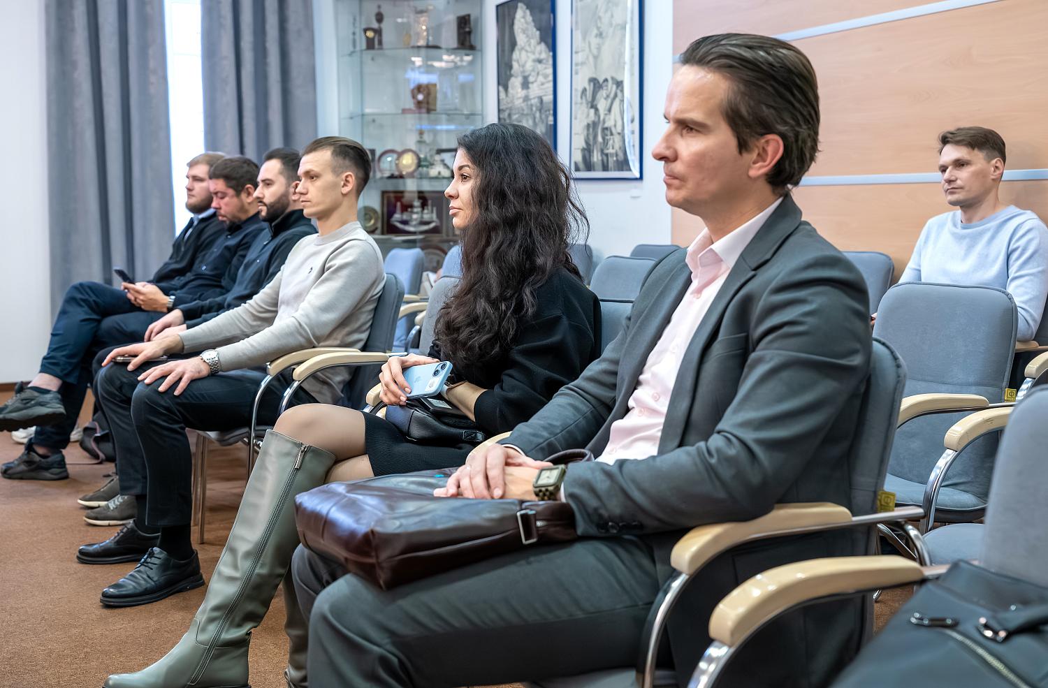 Представители МСБ узнали об особенностях исполнения госконтрактов