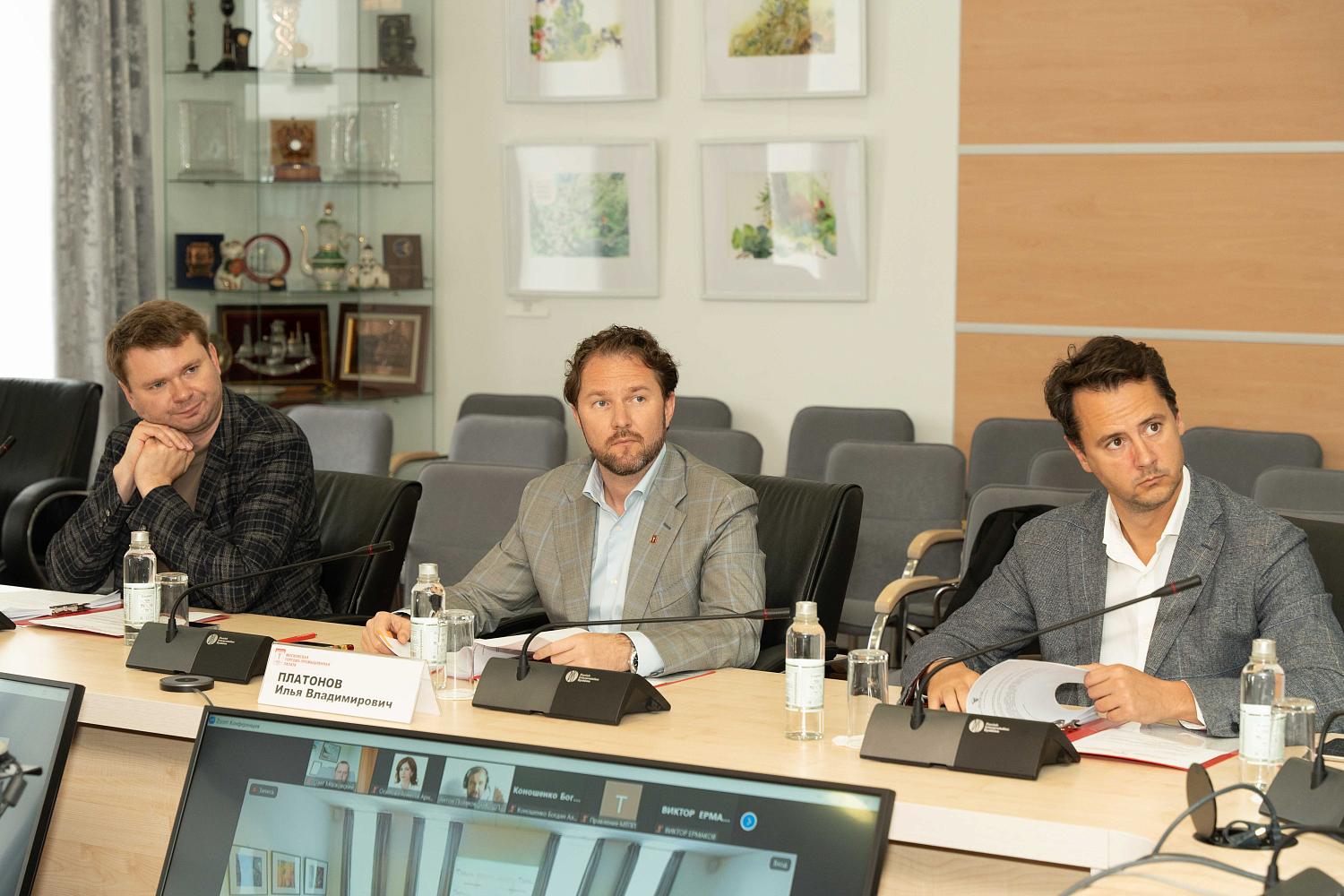 В МТПП появились еще один «медицинский» комитет и семь новых «страновых» комиссий