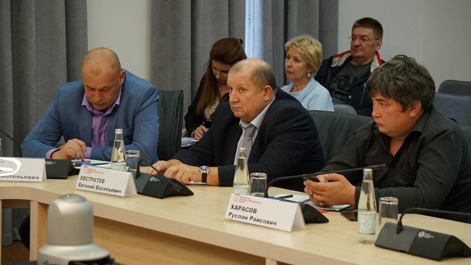 Представители профессионального сообщества обсудили ситуацию на рынке такси