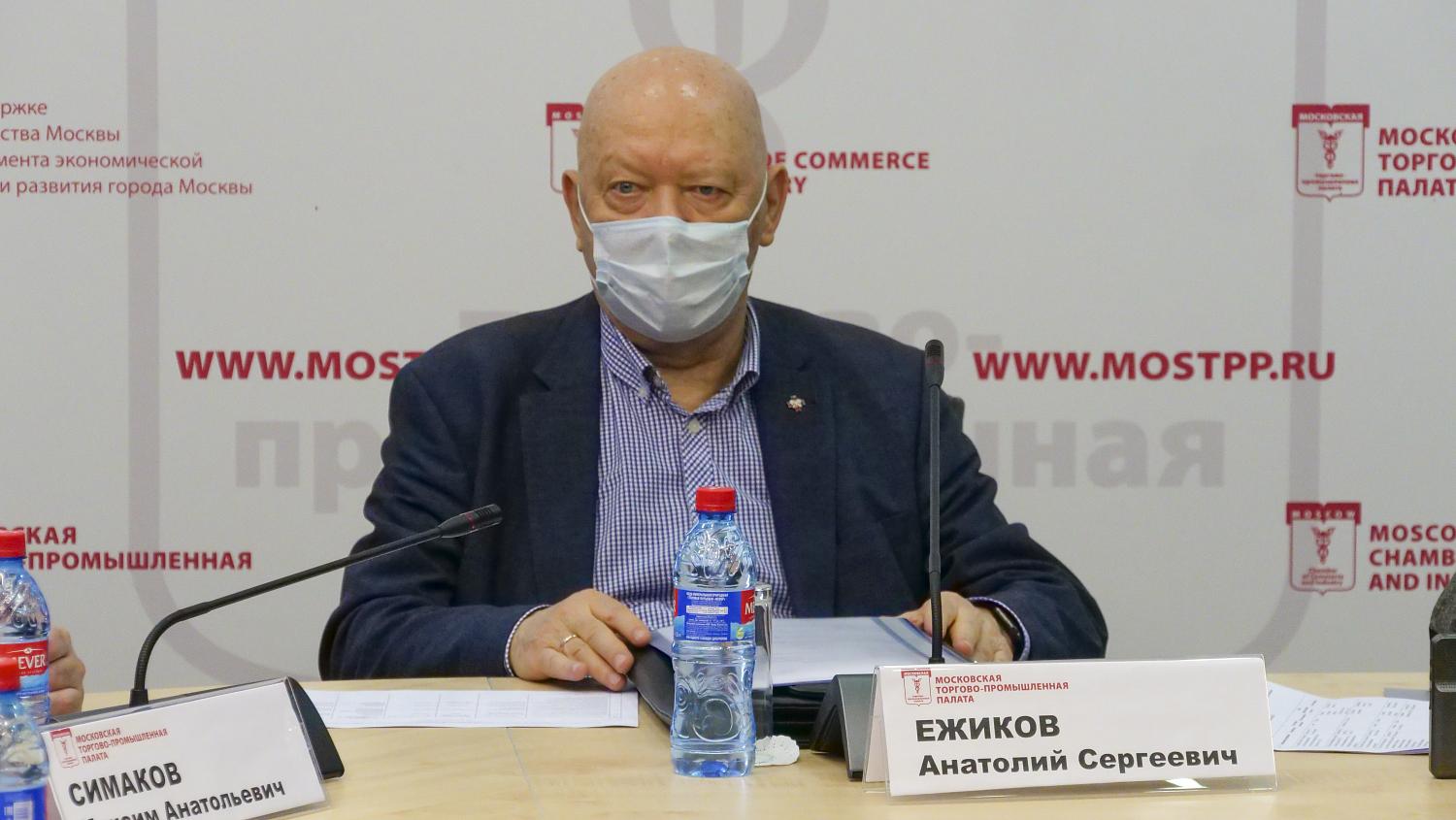 Предприниматели столицы ждут новый закон о такси 