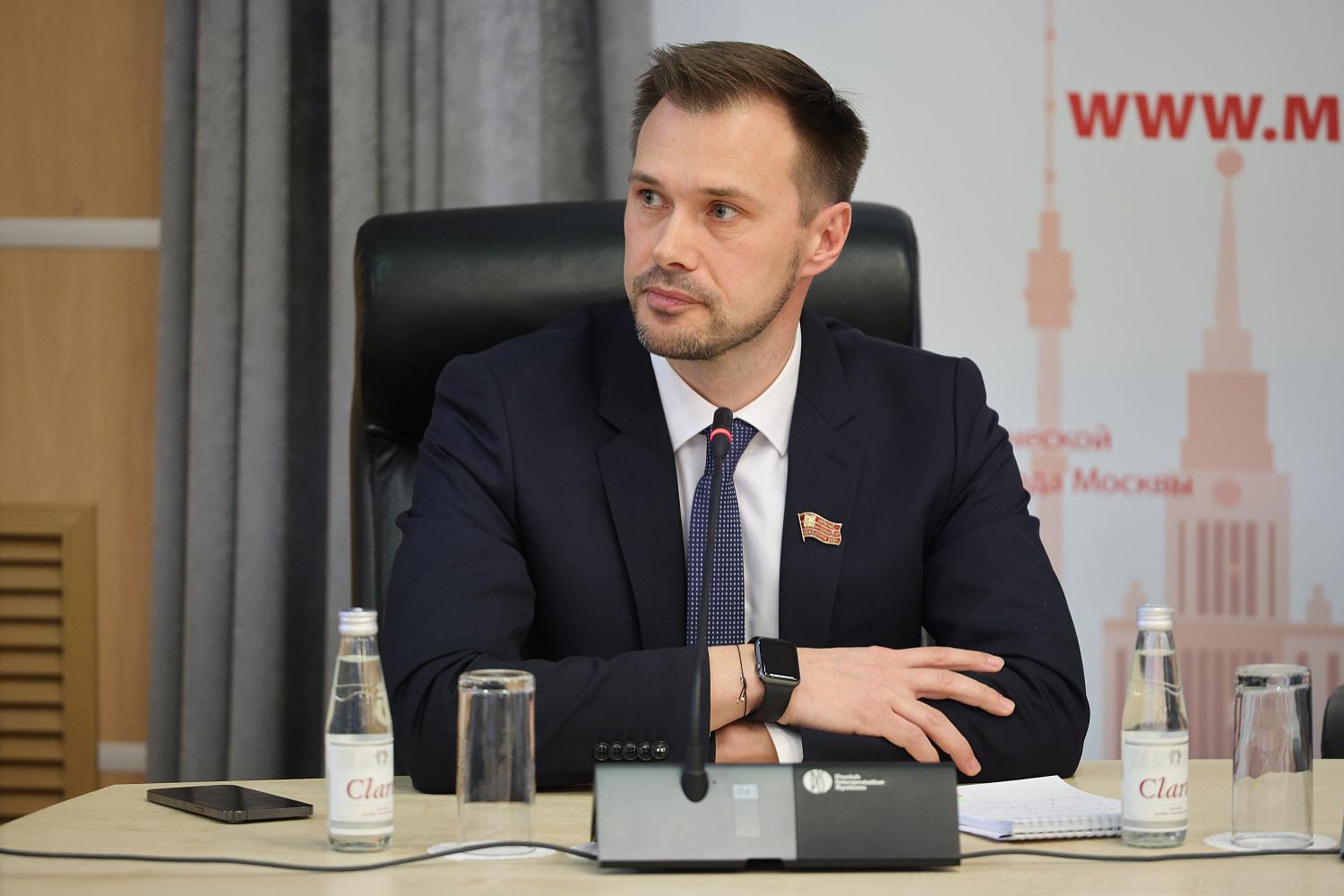 Обсуждены проблемы законодательного регулирования строительства объектов социальной инфраструктуры застройщиком 