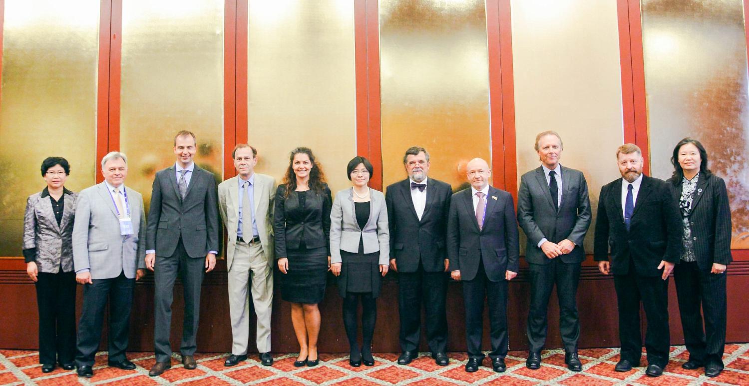 Владимир Платонов принял участие во встрече торгово-промышленных палат группы С 6 в Китае