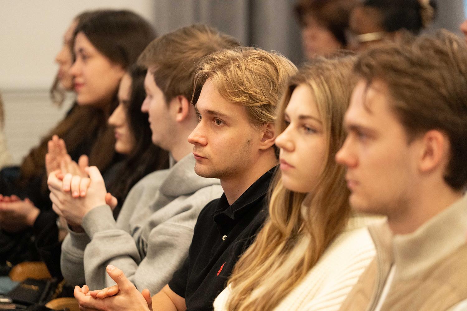 «Начни бизнес с Москвой»: МТПП вручила сертификаты слушателям 2025 года и объявила о запуске студенческого бизнес-клуба