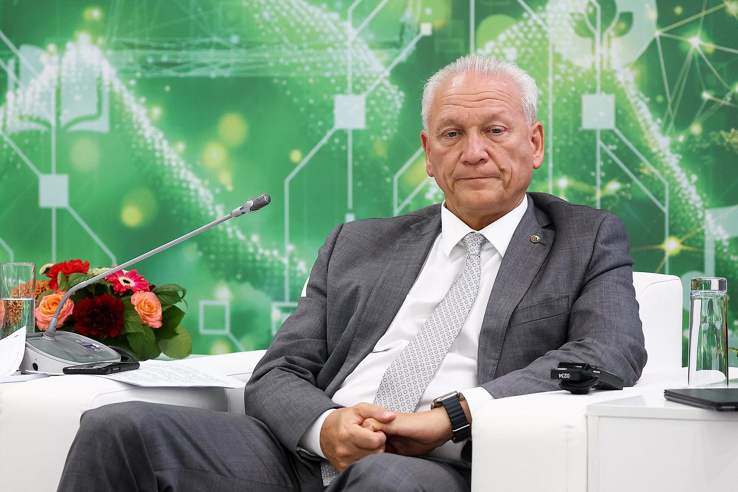 Развитие российско-китайской промышленной кооперации в сфере судостроения/судоремонта обсудили на Форуме РОСТКИ