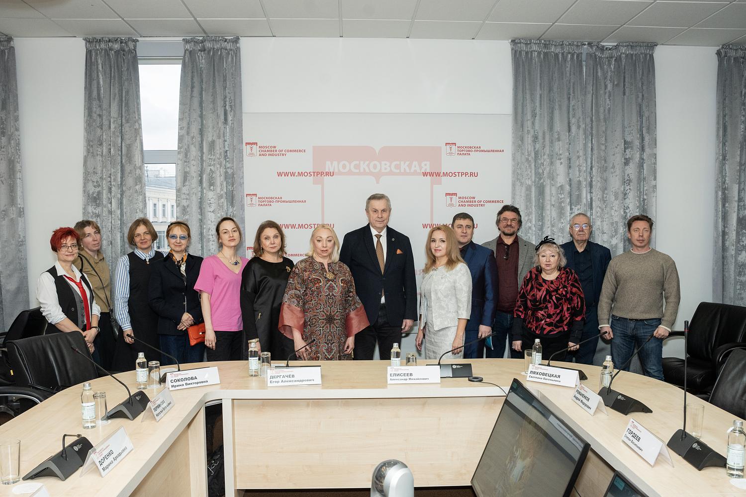 Культурная политика в действии: в МТПП обсудили организацию тематических выставок к значимым датам