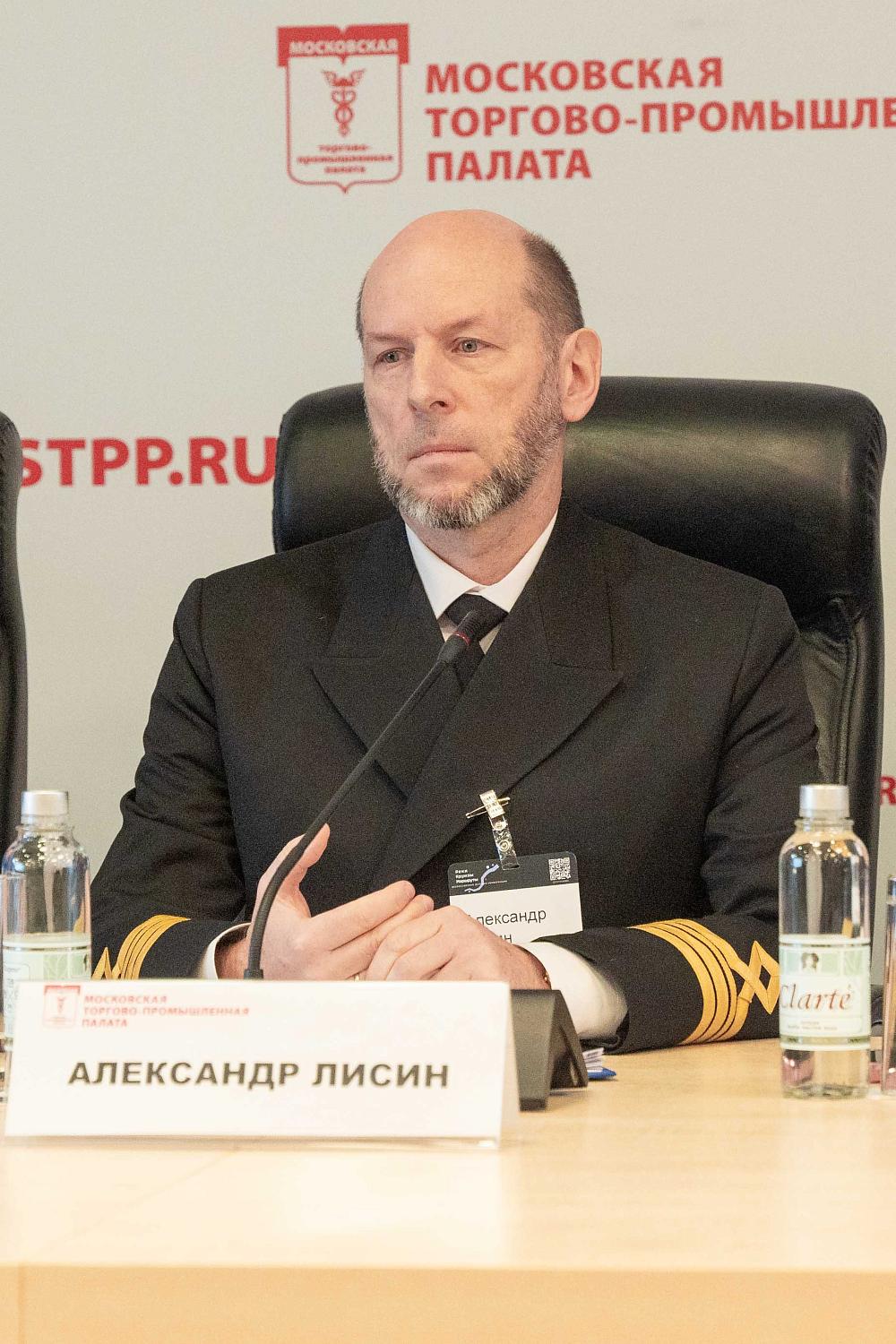 В центре внимания бизнесменов, чиновников и ученых – речные круизы