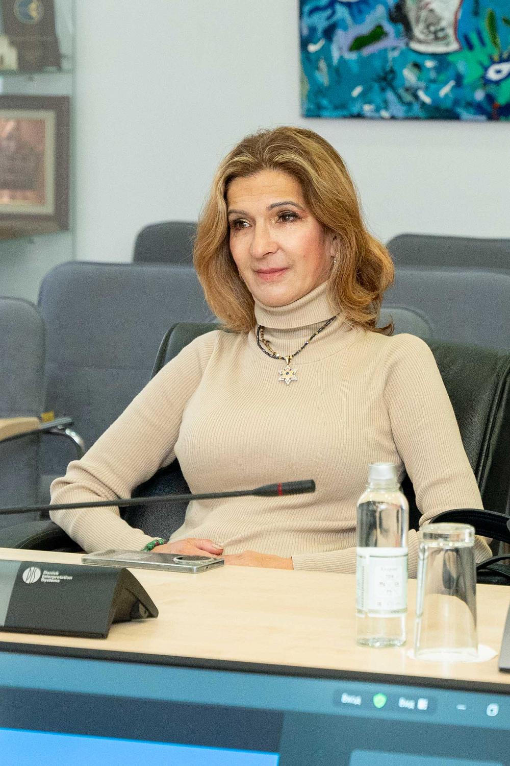 На конференции рассмотрены сценарии-логики стратегического управления