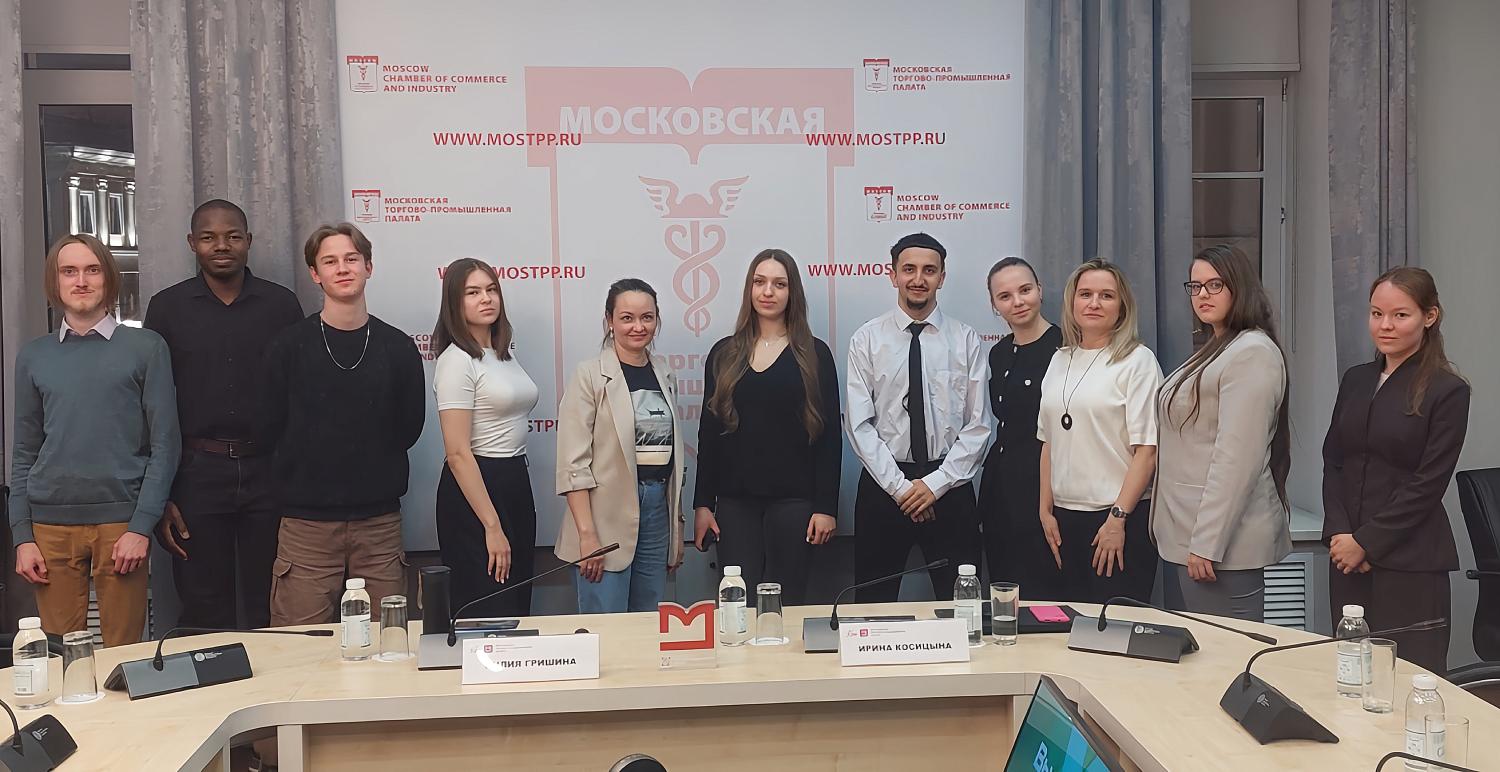 Деловая игра по работе с манипуляциями прошла в рамках работы международного студенческого клуба «Деловая орбита»