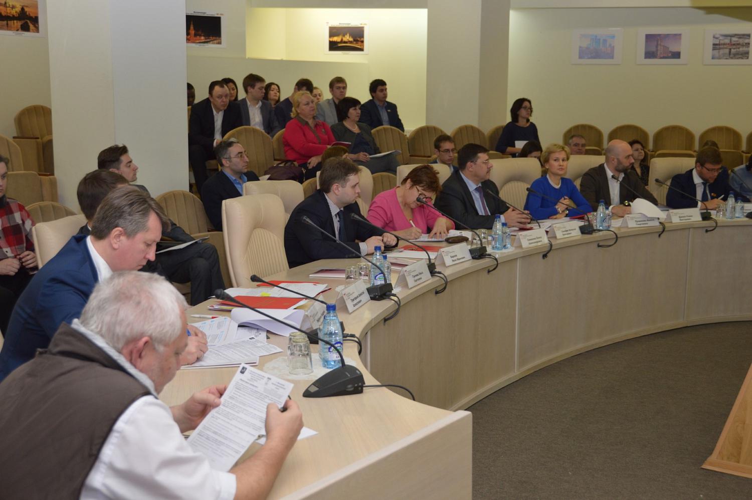 Министр Правительства города Москвы Максим Решетников пояснил предпринимателям положения законопроекта о налоговых каникулах для малого бизнеса