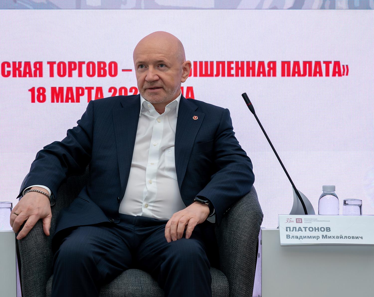 В центре внимания – развитие судостроения