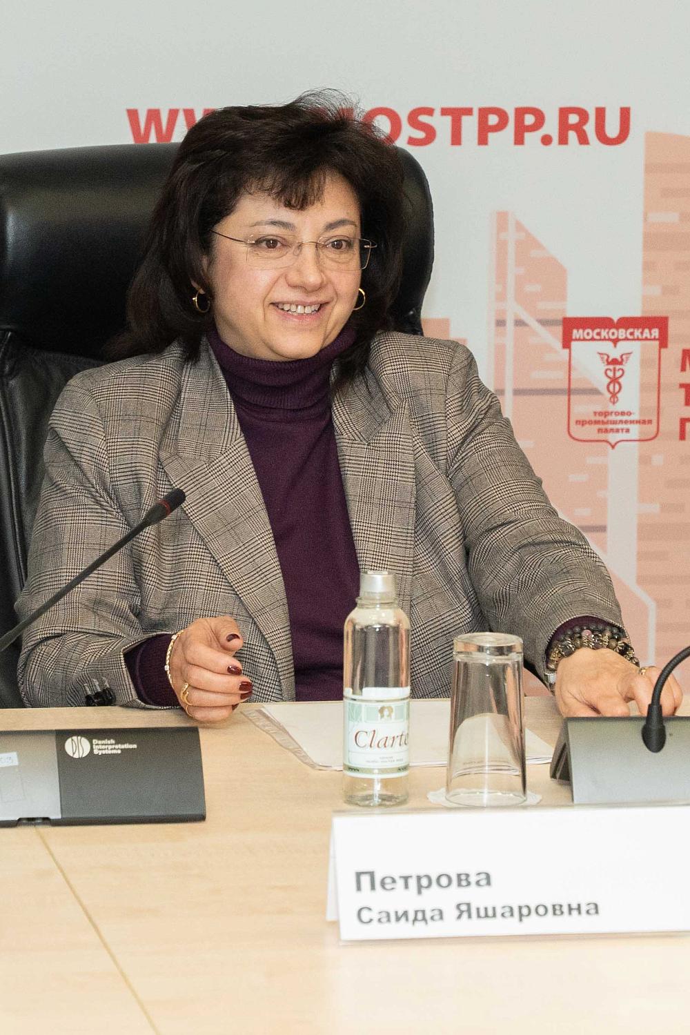 За «Кофе на Петровке» эксперты обсудили проблемы становления фондового рынка РФ