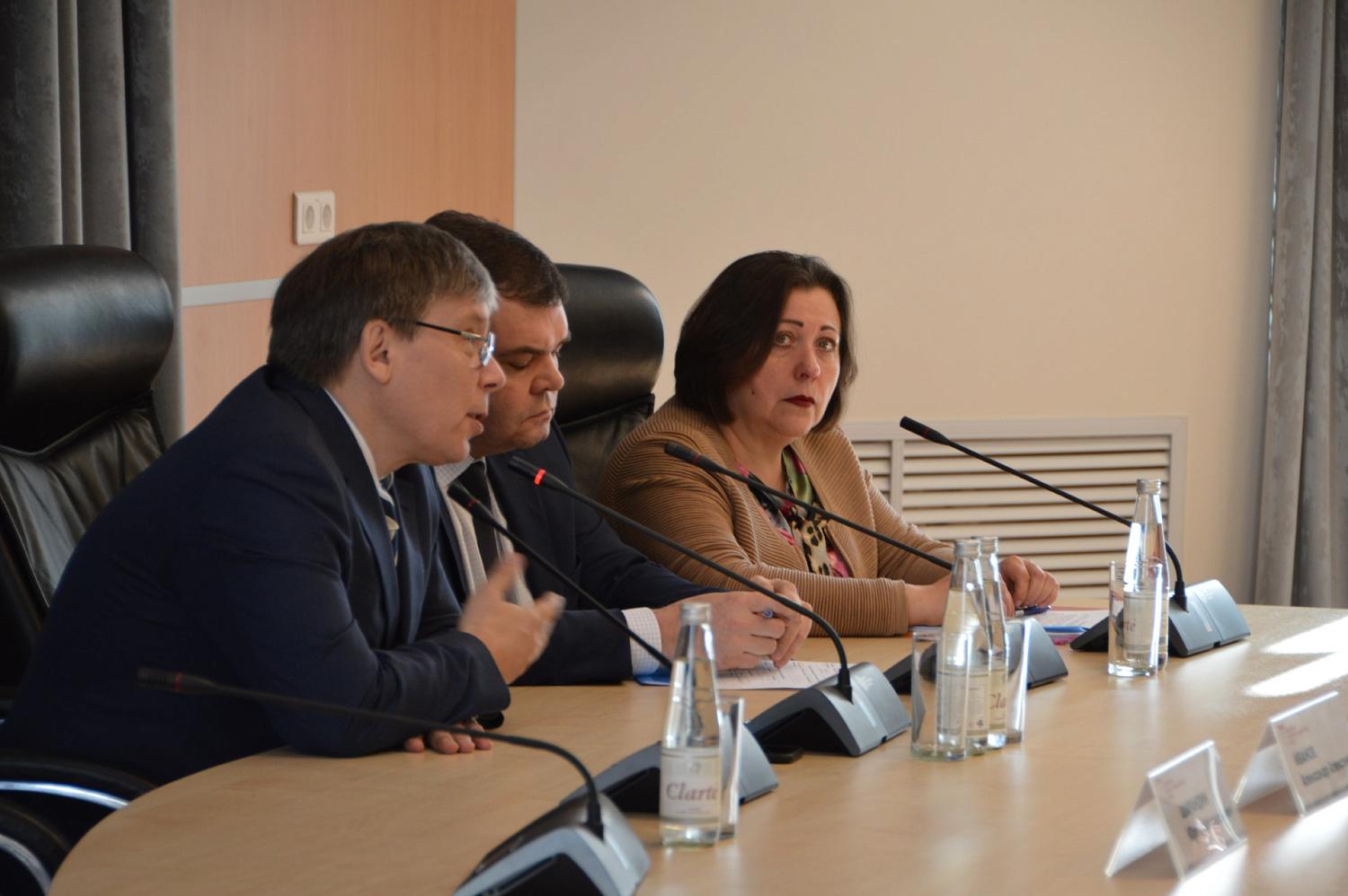 Предприниматели в сфере торговли и услуг ЮАО провели встречу с представителями органов исполнительной власти Москвы