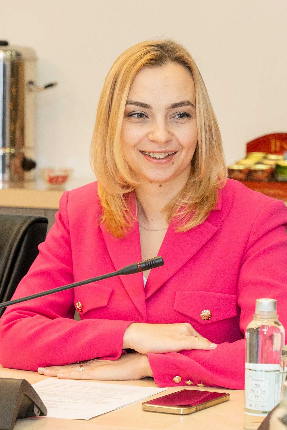 Обойти «серые зоны», «белые пятна» и «чёрные дыры»: эксперты МТПП обсуждают трудоустройство молодежи в креативных индустриях