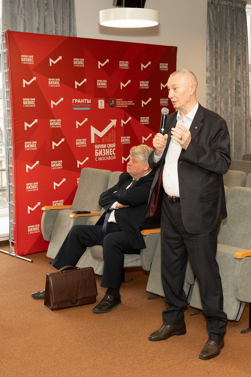 За «Кофе на Петровке» эксперты обсудили проблемы становления фондового рынка РФ