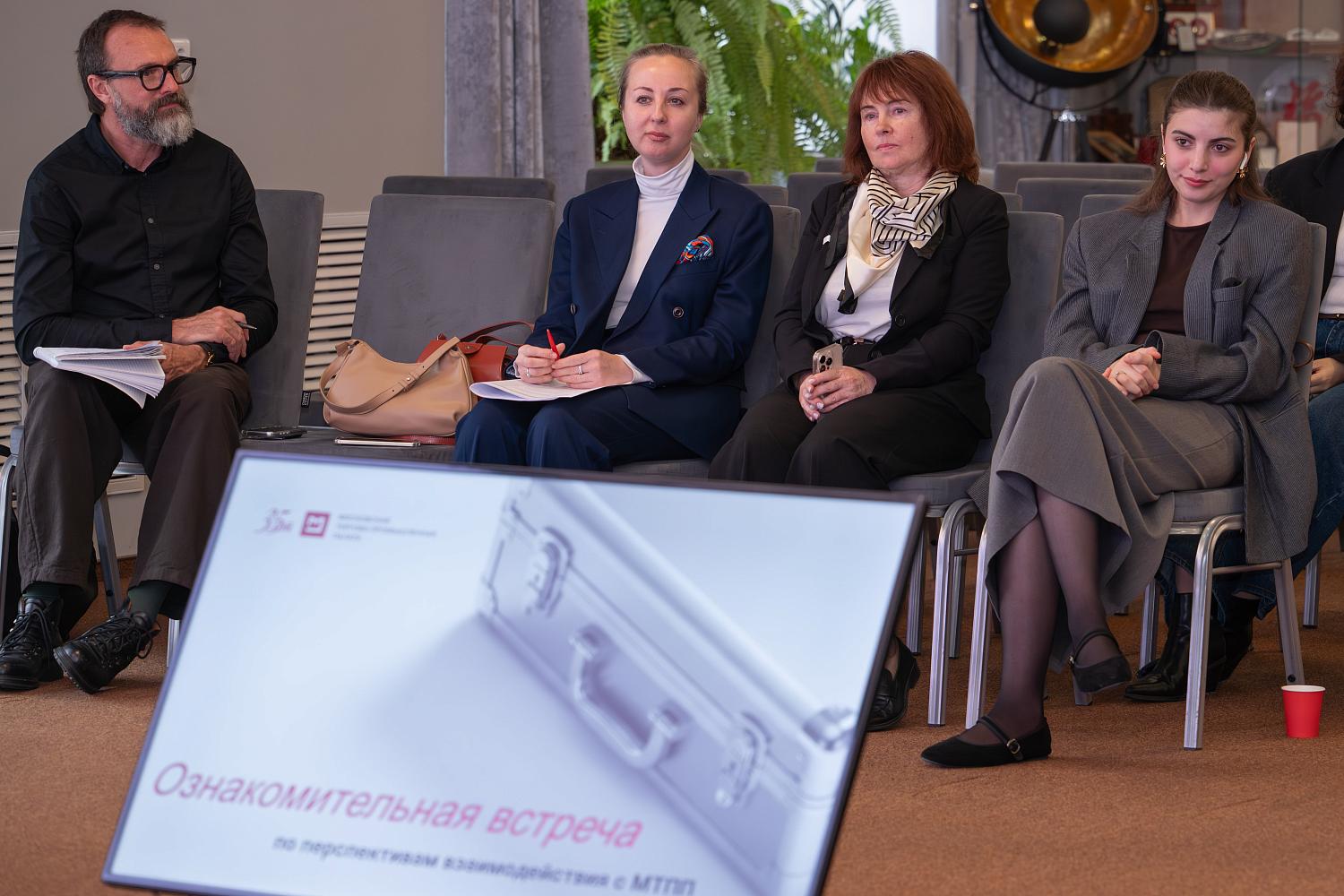 Новичкам рассказали об основных направлениях деятельности Палаты