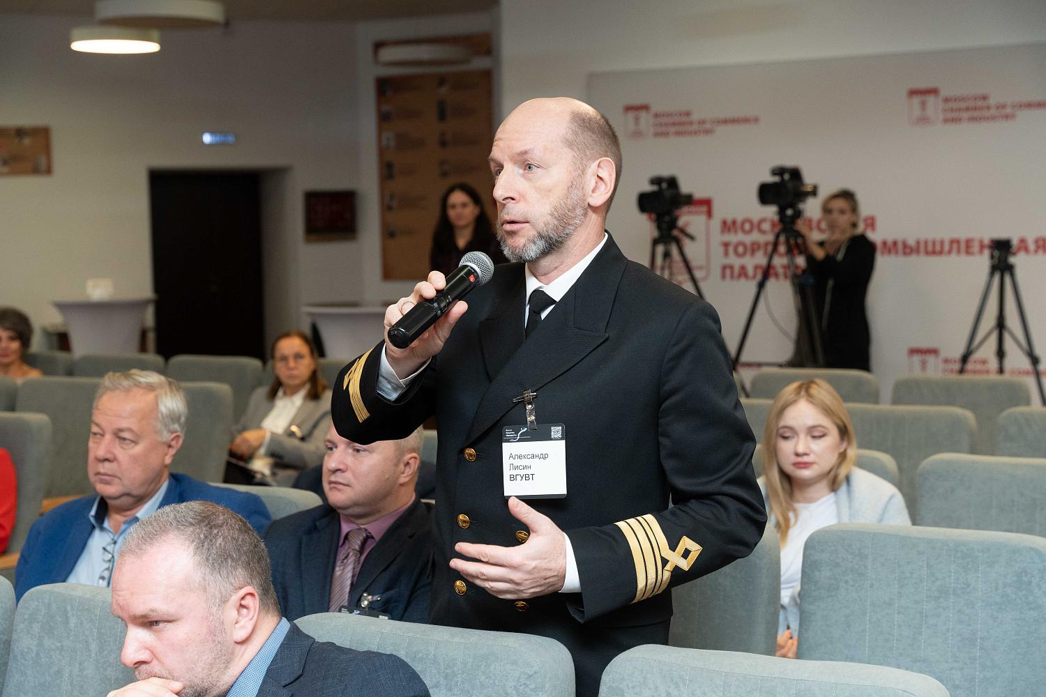 В центре внимания бизнесменов, чиновников и ученых – речные круизы