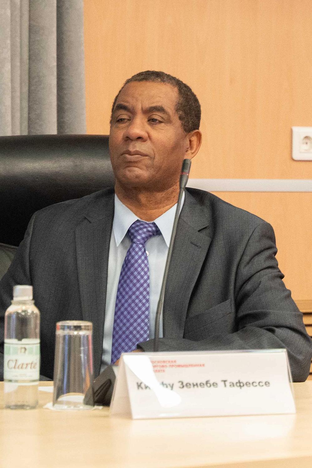 «Начни бизнес с Москвой»: МТПП вручила сертификаты слушателям 2025 года и объявила о запуске студенческого бизнес-клуба