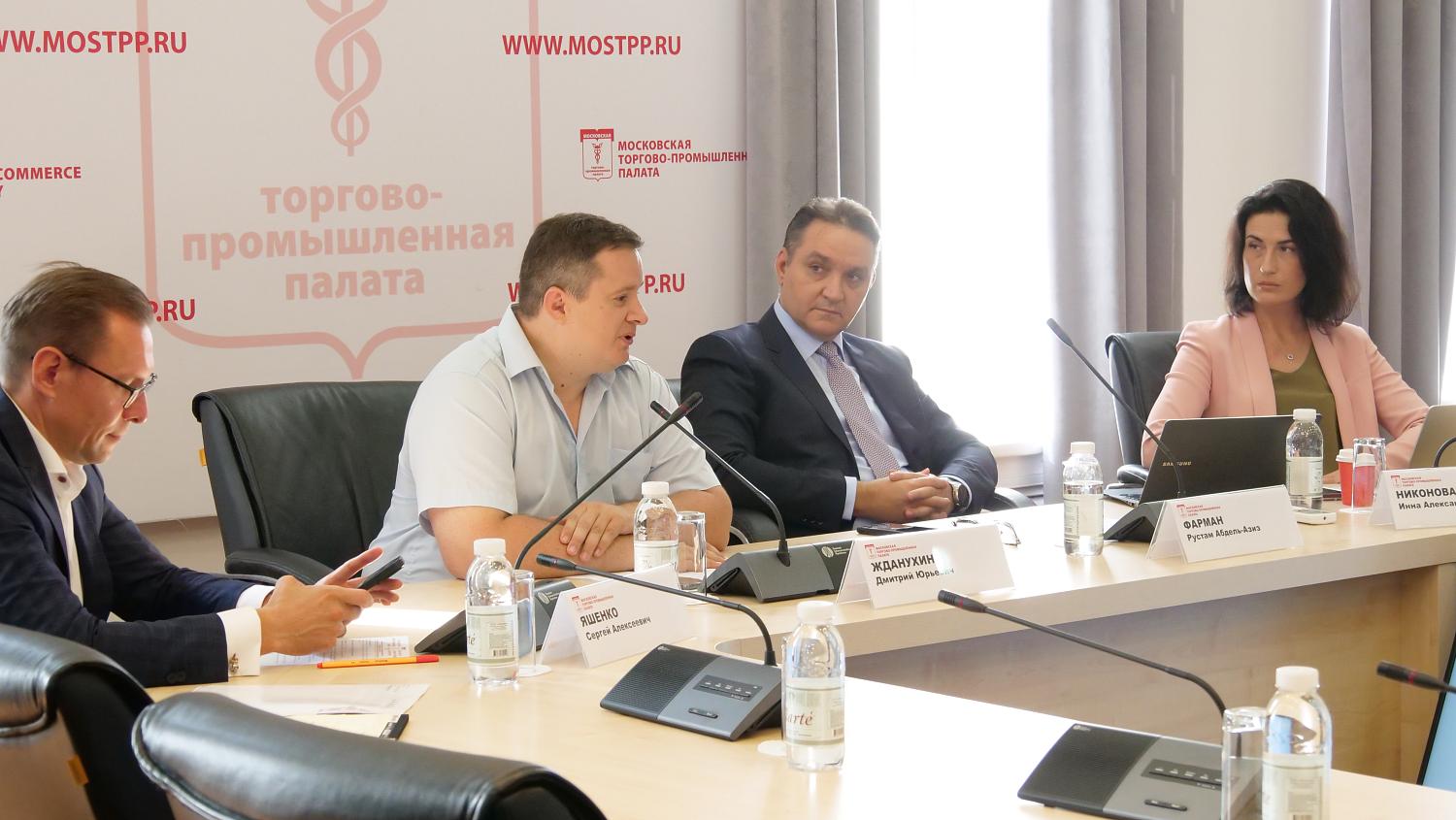 Эксперты обсудили долговую безопасность в ОАЭ