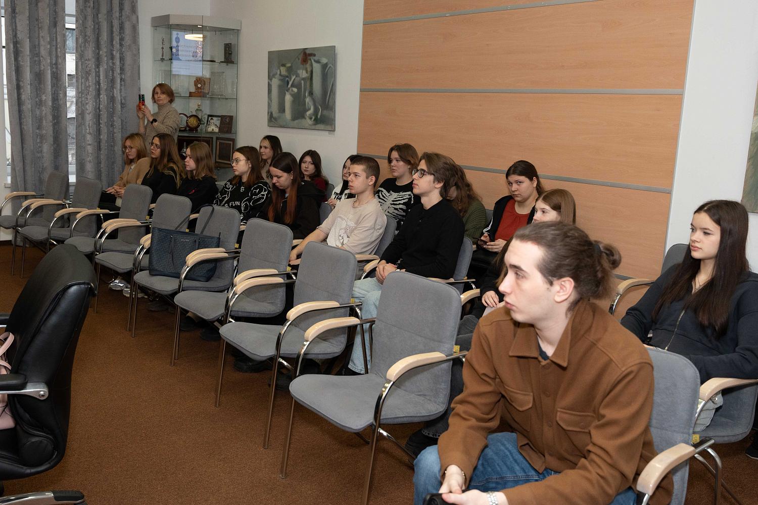 Обойти «серые зоны», «белые пятна» и «чёрные дыры»: эксперты МТПП обсуждают трудоустройство молодежи в креативных индустриях