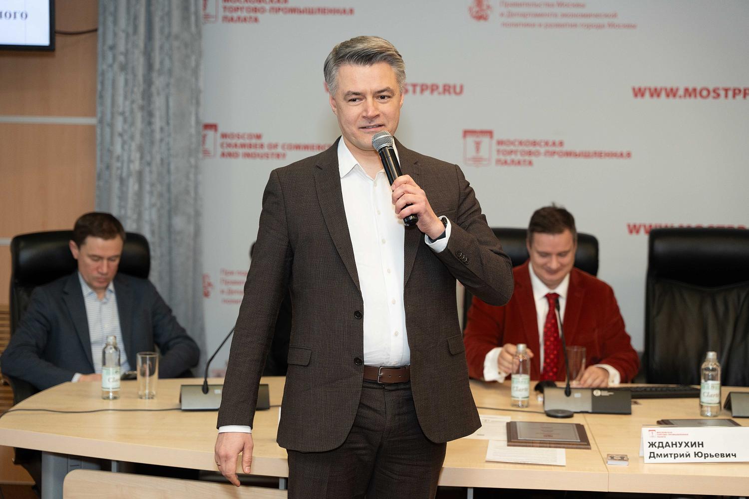 Мастера разрешения долговых споров получили награды