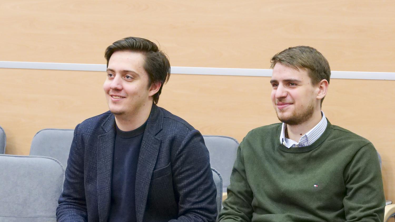 Алгоритм для пиццы, конвертоплан и кофе в такси – новые проекты Startup Huddle