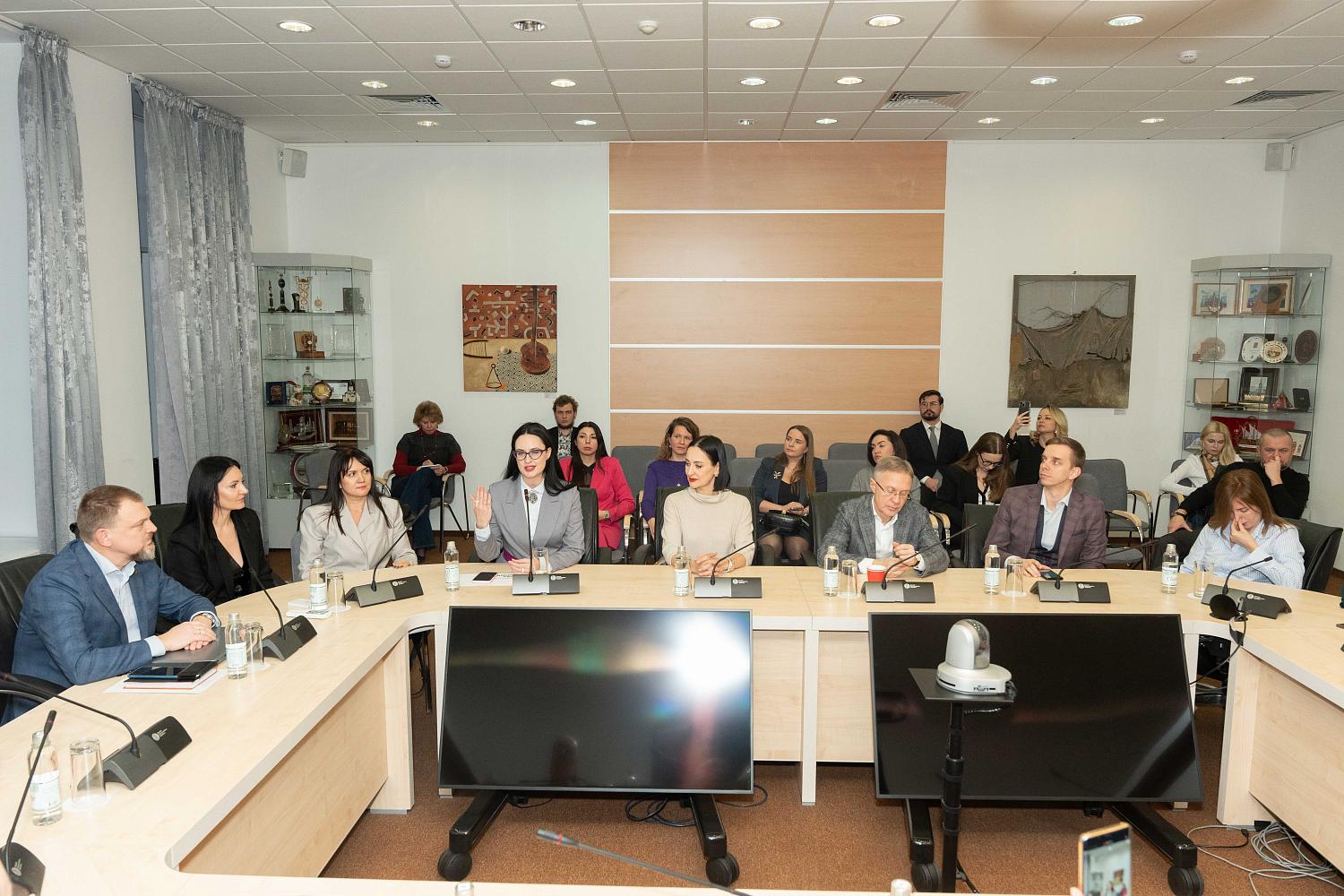 Обсуждены вопросы развития и объединения деловых сообществ 