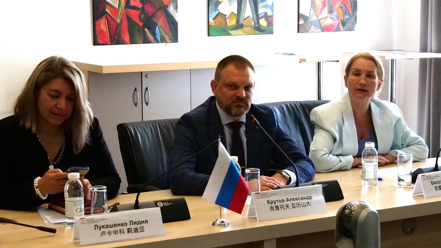 «При заключении сделок важно смотреть друг другу в глаза»