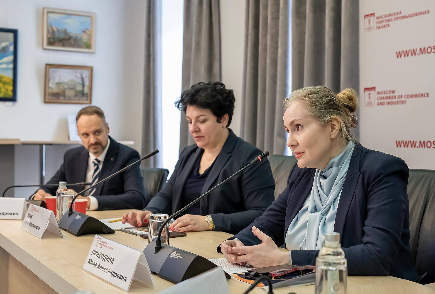 Эксперты обсудили перспективы практического внедрения исламского банкинга в России