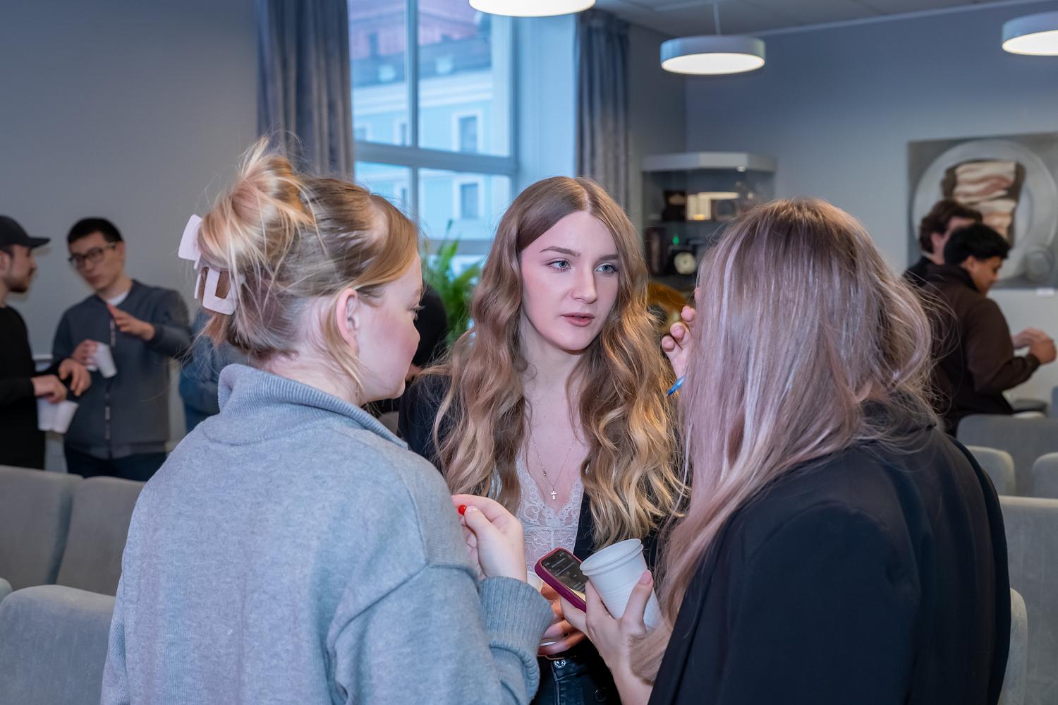 Точка старта для молодых бизнесменов: команды, нетворкинг и тест идей в проекте «Начни свой бизнес с Москвой»