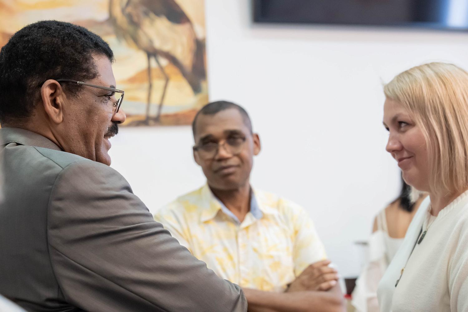 От Уганды до России – художественный мост через континенты