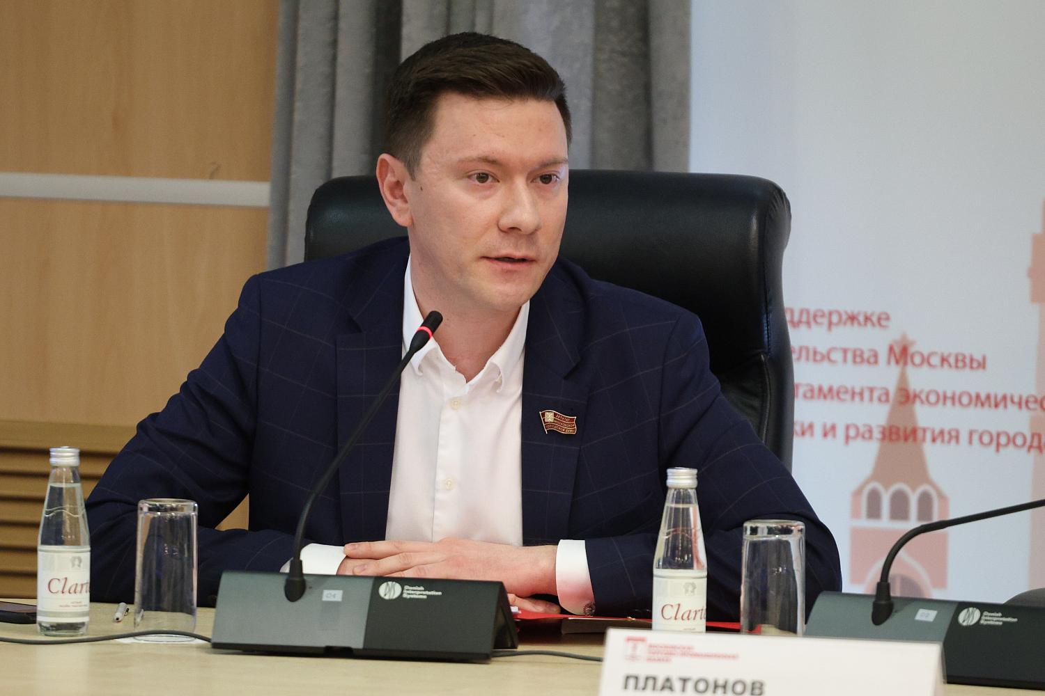 Обсуждены проблемы законодательного регулирования строительства объектов социальной инфраструктуры застройщиком 