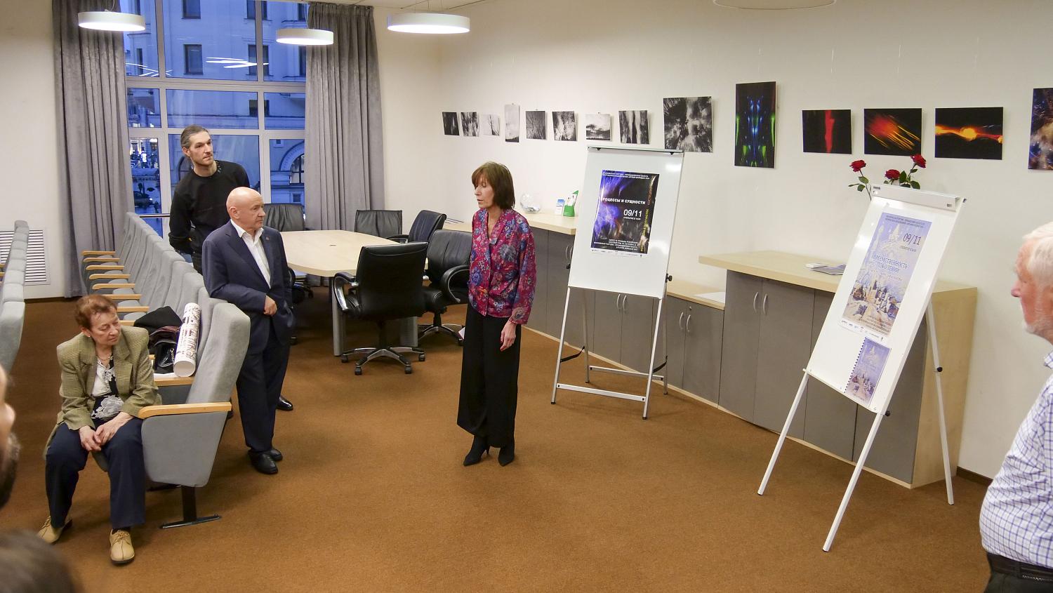 В МТПП состоялась церемония открытия выставок «рисующих музыкантов и играющих художников»