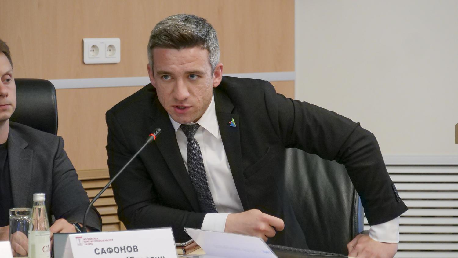 Обсуждены проблемы перевода транспорта на газомоторное топливо