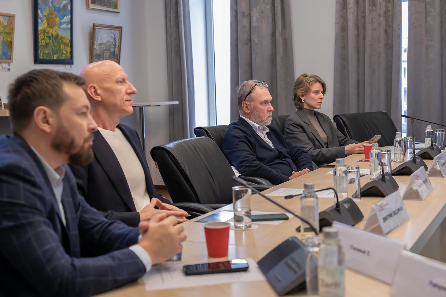 Качественный свет возникает из умения сотрудничать