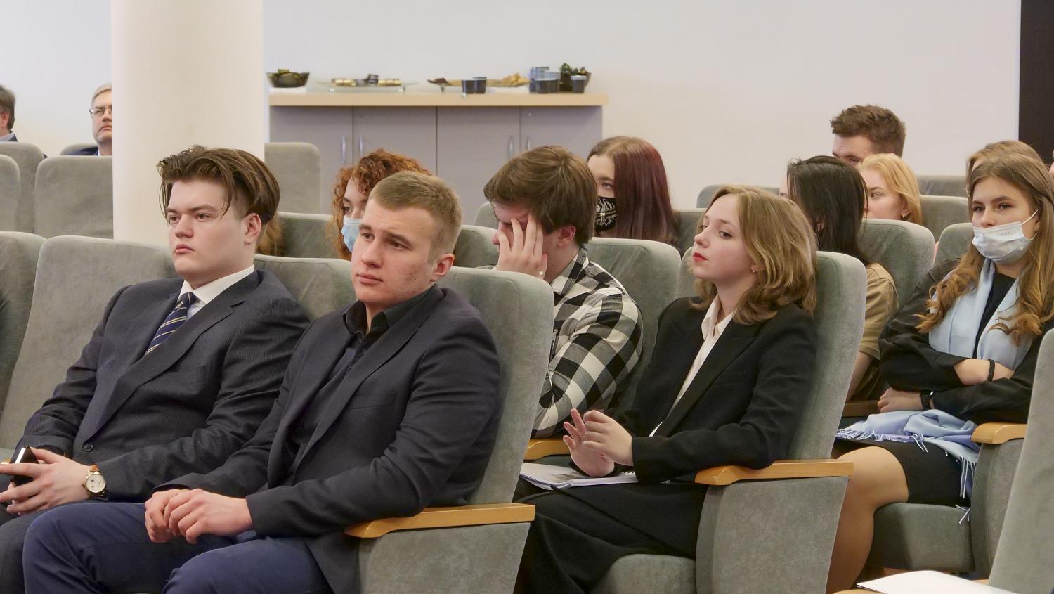 Финалисты конкурса «Моя перспектива» представили свои работы экспертам