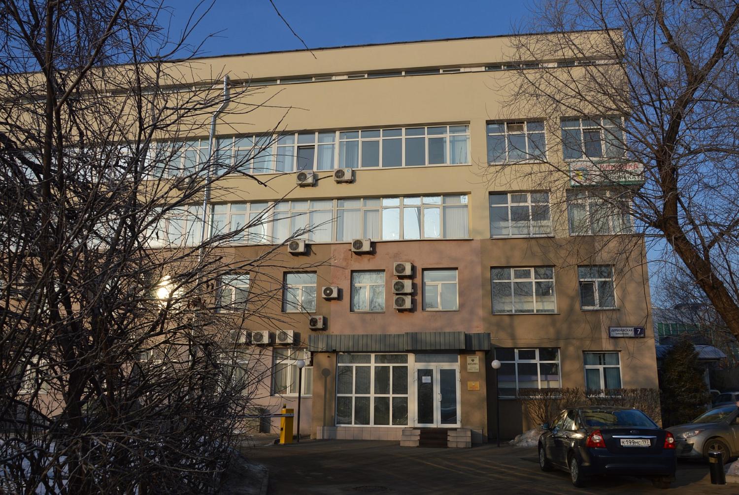 Старший вице-президент Владимир Платонов привлек внимание к нарушению прав собственников офисного здания на Дербеневской набережной в Москве