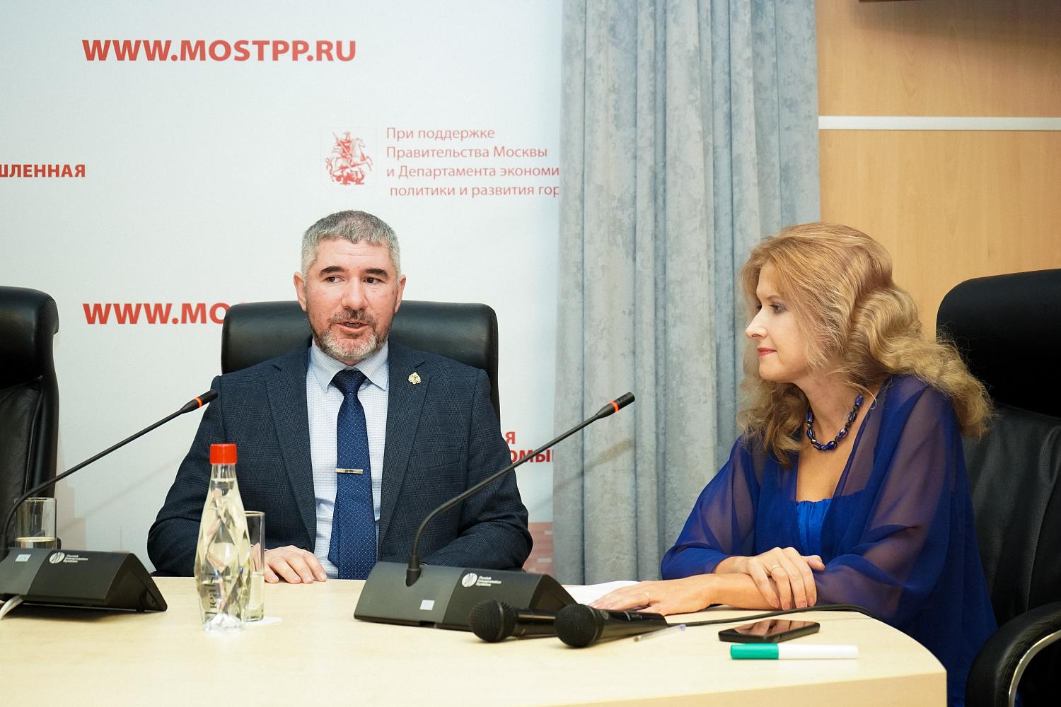 «Мы все – сердцем в России»