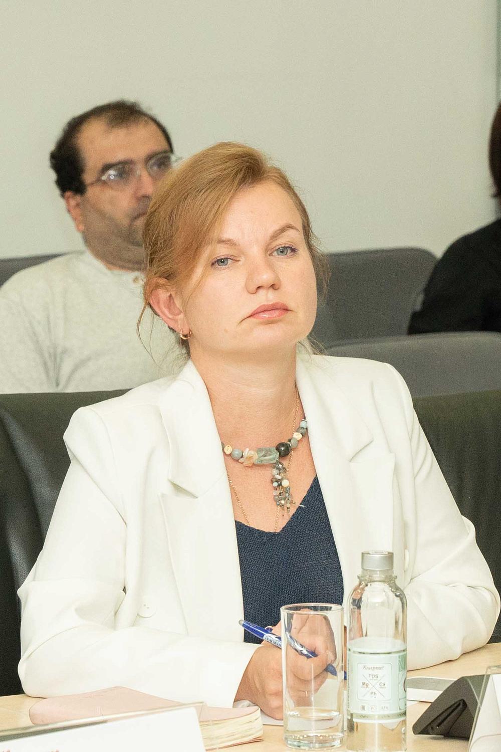Специалисты обсуждают направления развития дополнительного образования в социальной сфере