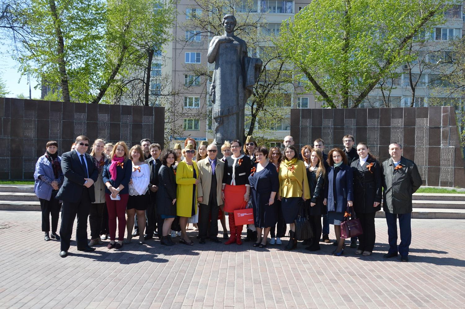 Гражданско–патриотическая акция в честь 70-летия Великой Победы «Подвигу Героев – Слава!» состоялась у здания МТПП