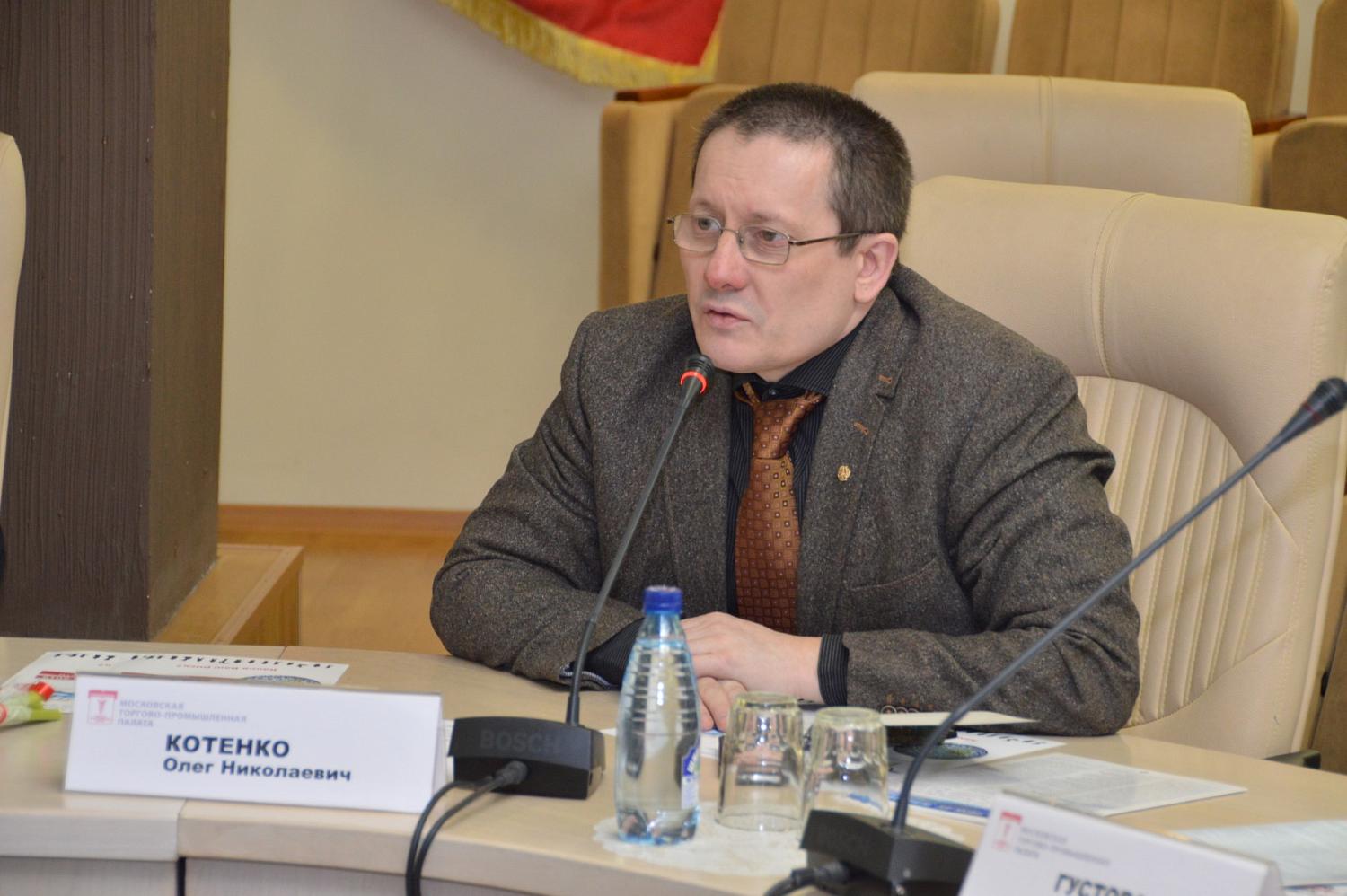 Нефрологи, эксперты и пациенты отметили Всемирный день почки проведением круглого стола и стаканом чистой воды