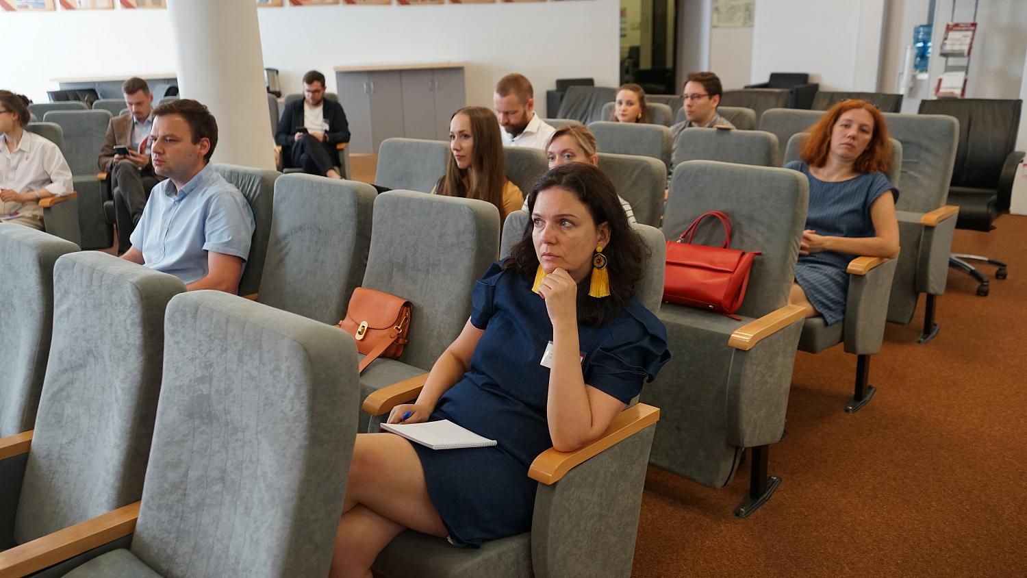 Предприниматели прошли двухдневный обучающий курс по санкционному комплаенсу 
