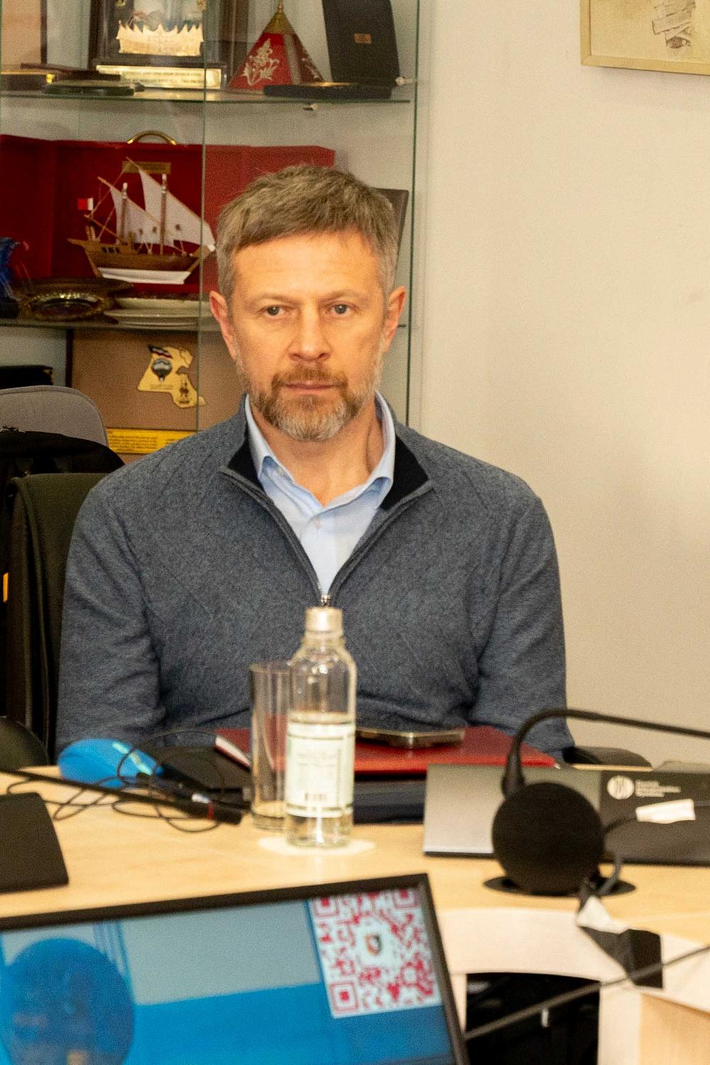 Как справиться с проблемой кадрового голода на предприятиях?