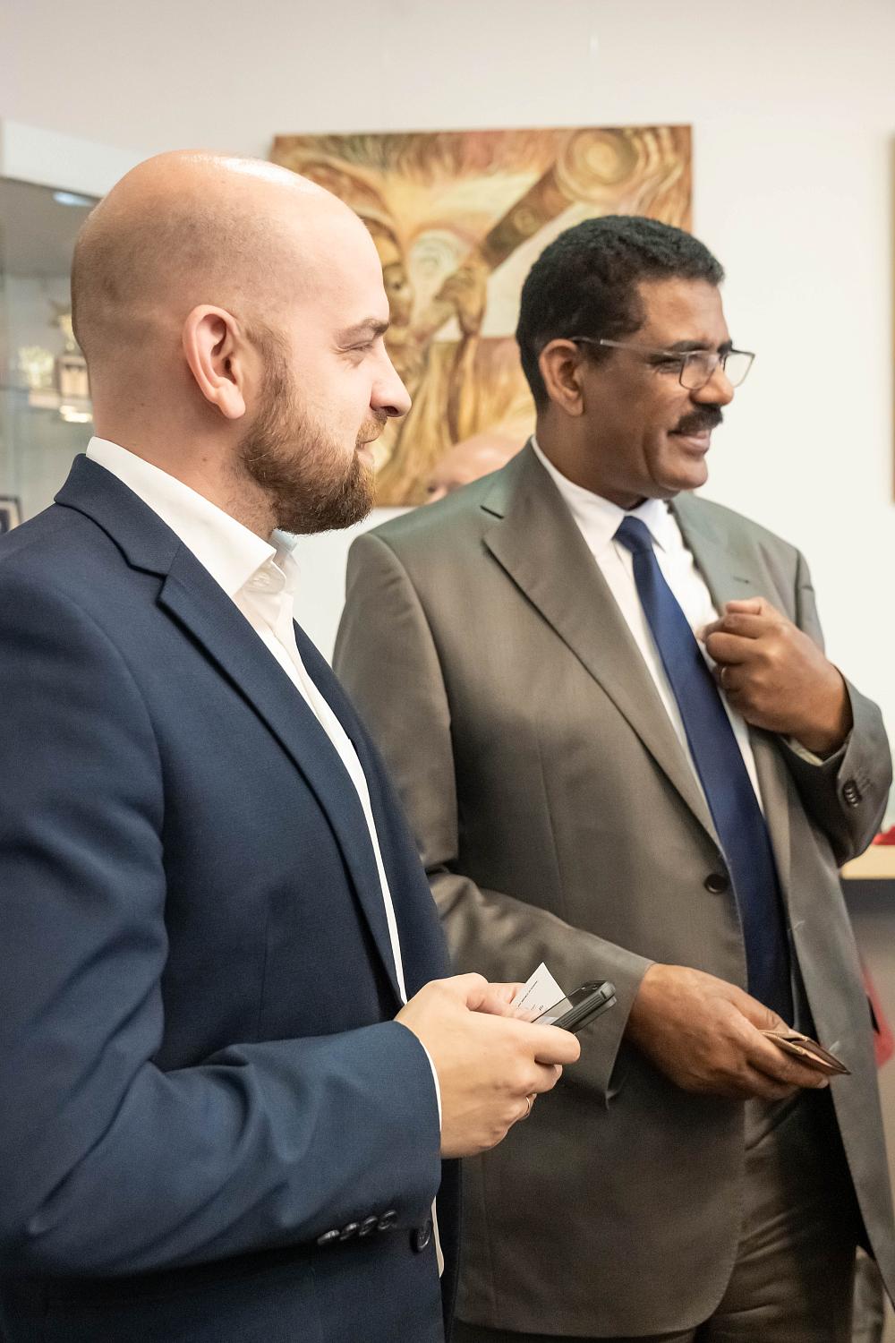 От Уганды до России – художественный мост через континенты