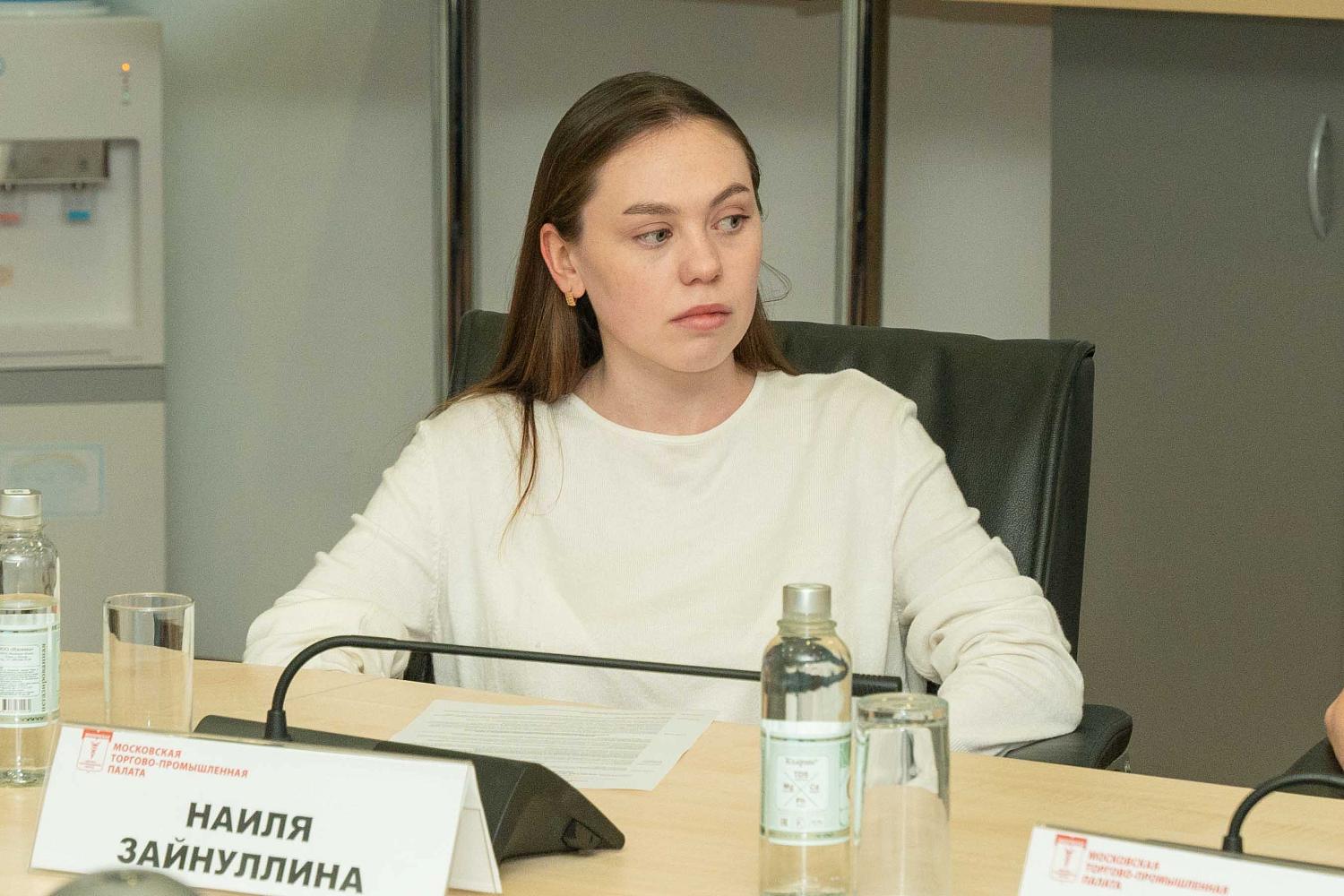 Специалисты обсуждают направления развития дополнительного образования в социальной сфере