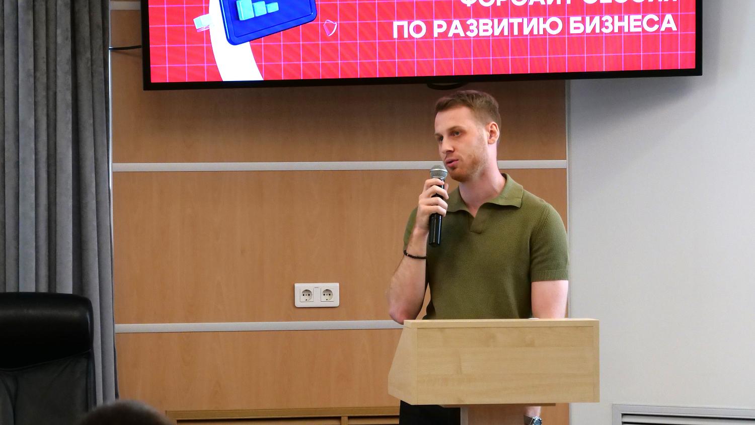 «При вступлении в Палату ваш голос усиливается многократно!»
